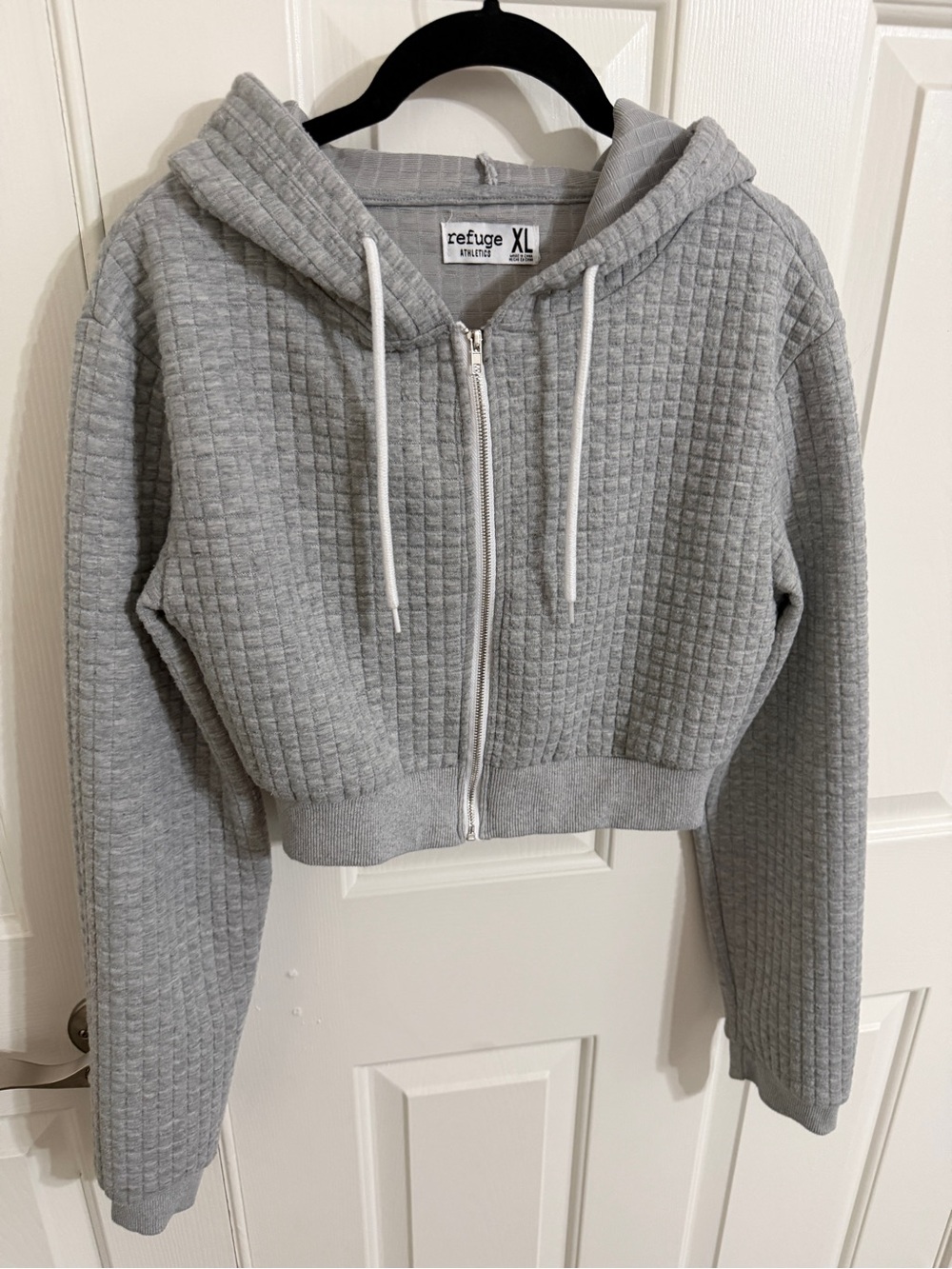 Refuge Athletics XL Gray Textured Cropped Full Zip Hoodie